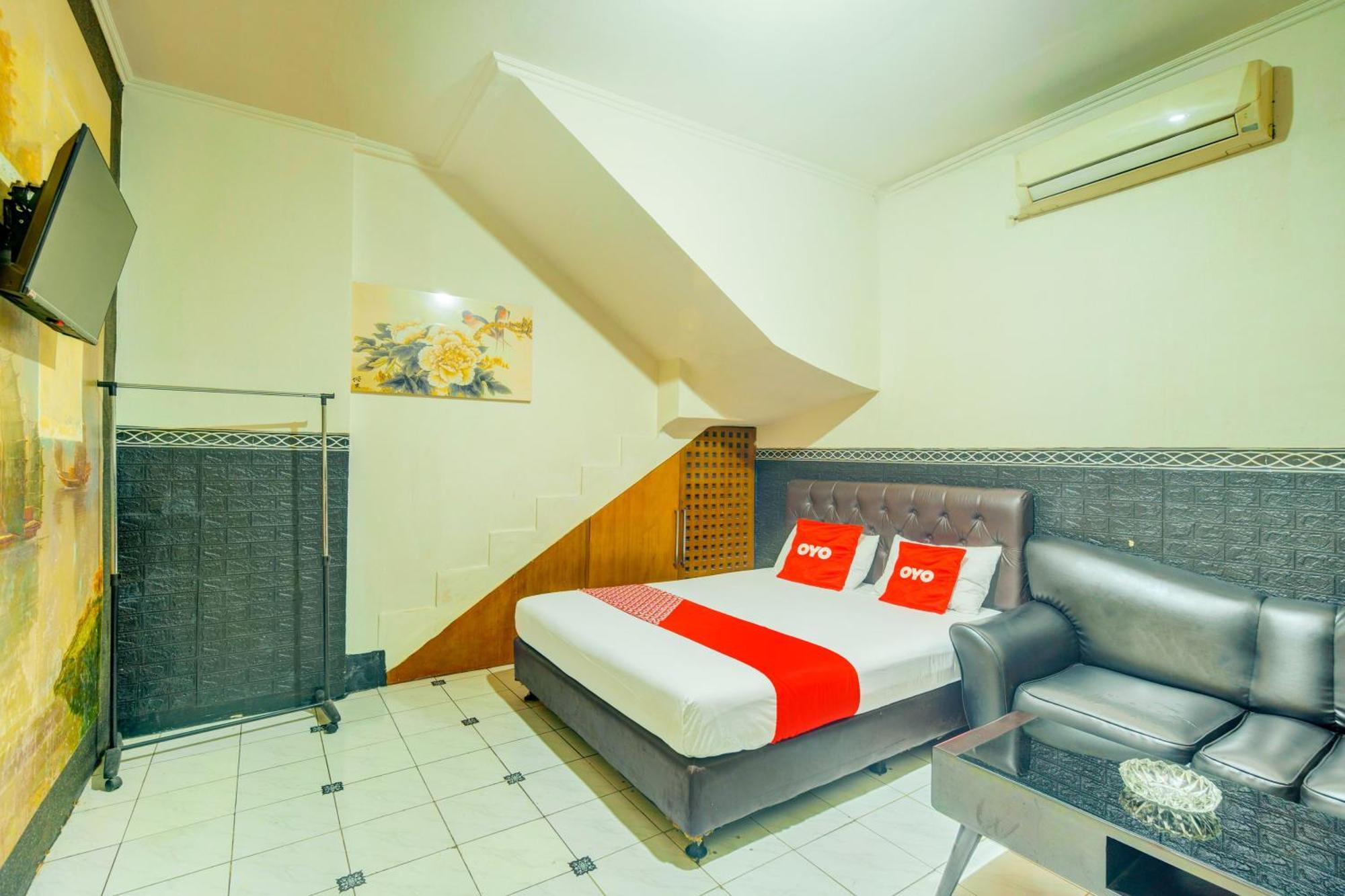 Oyo 93132 Modom Homestay Near Rs Islam Jakarta Pondok Kopi Eksteriør billede