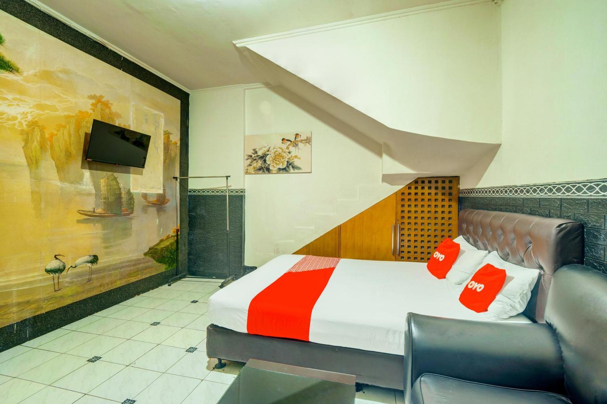 Oyo 93132 Modom Homestay Near Rs Islam Jakarta Pondok Kopi Eksteriør billede