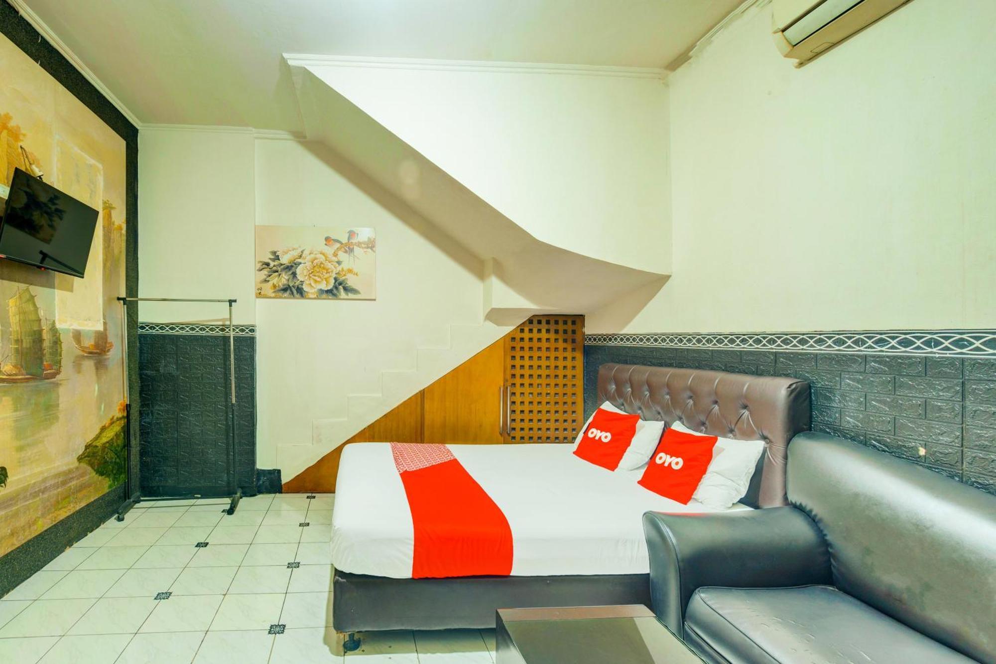 Oyo 93132 Modom Homestay Near Rs Islam Jakarta Pondok Kopi Eksteriør billede
