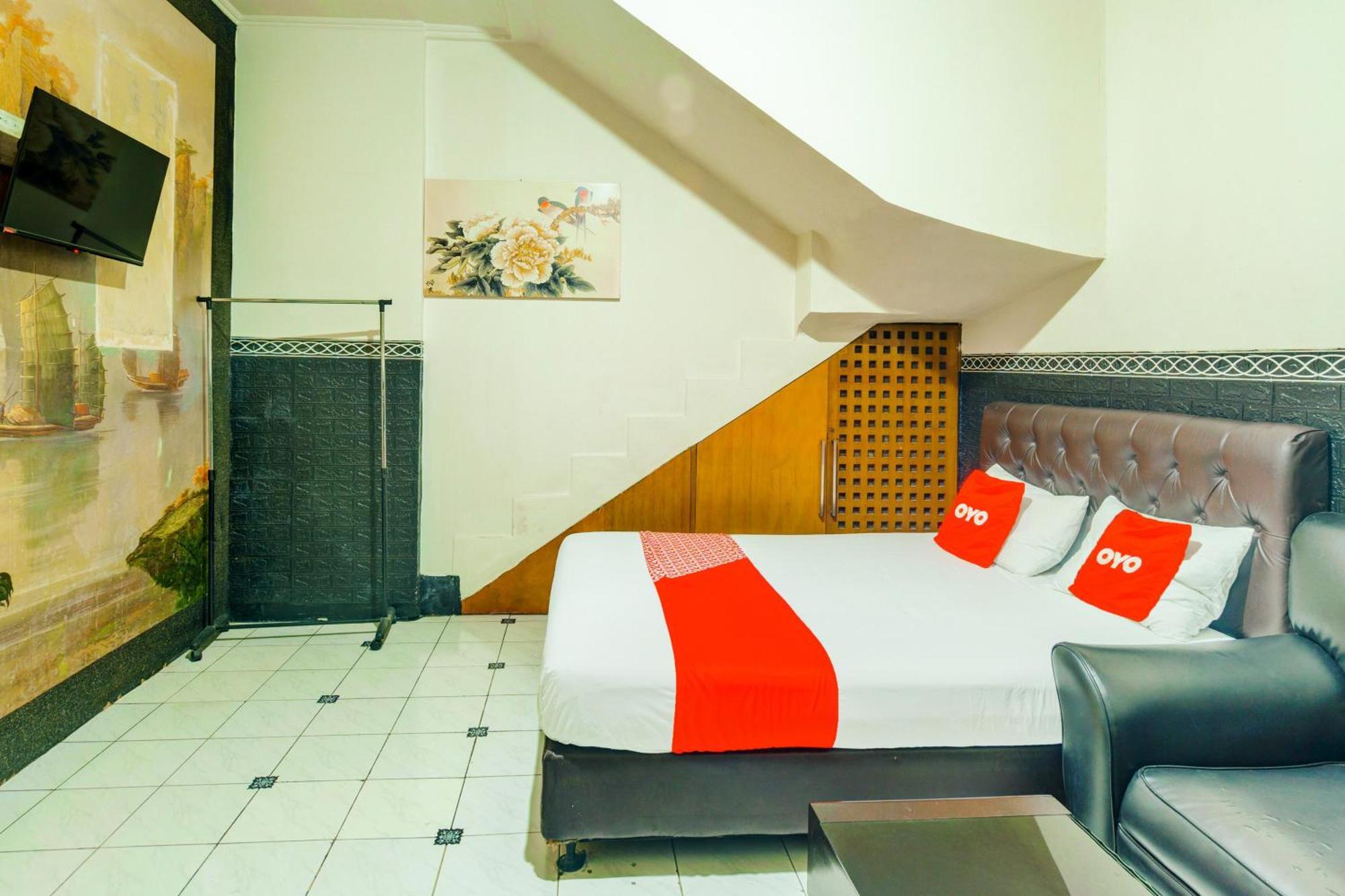 Oyo 93132 Modom Homestay Near Rs Islam Jakarta Pondok Kopi Eksteriør billede